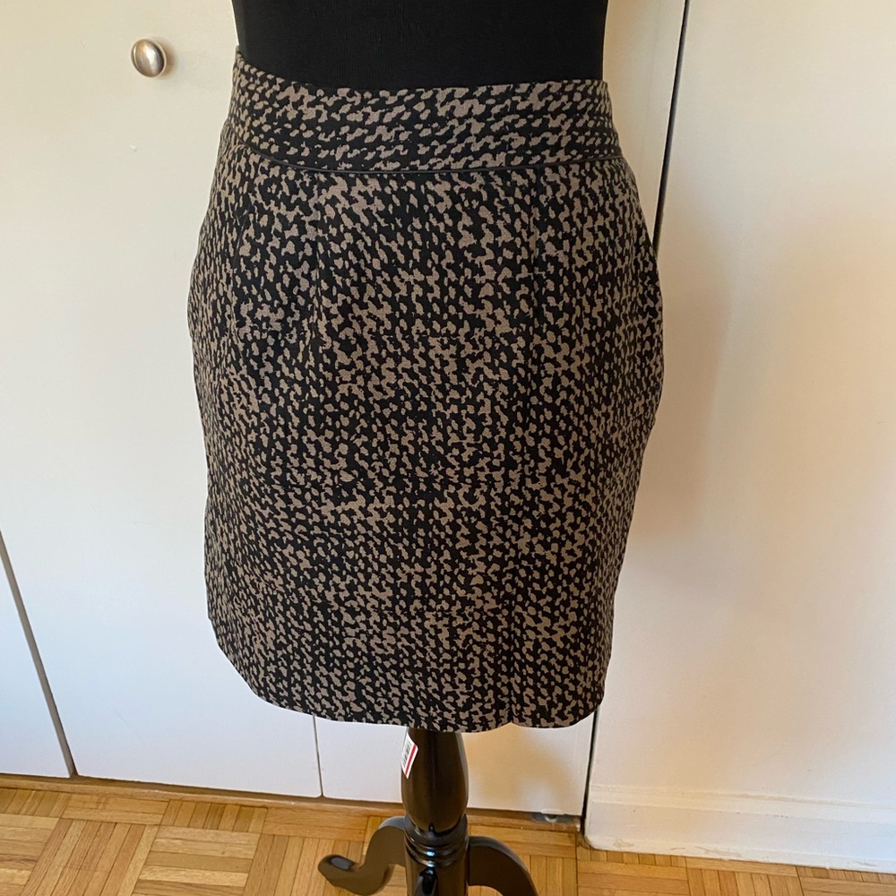 Patterned Mini Skirt - Picture 1 of 9